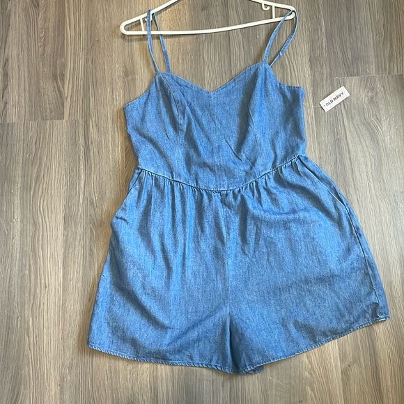 Romper new with tags - Picture 1 of 3
